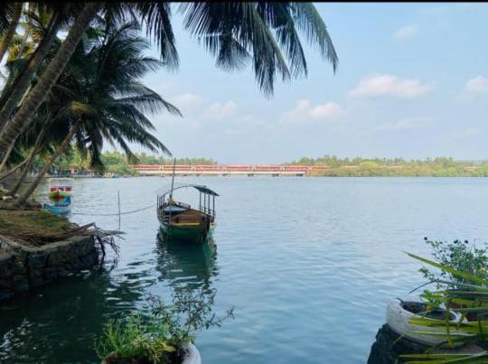 Green Island Homestay Riverside Kozhikode Exterior foto